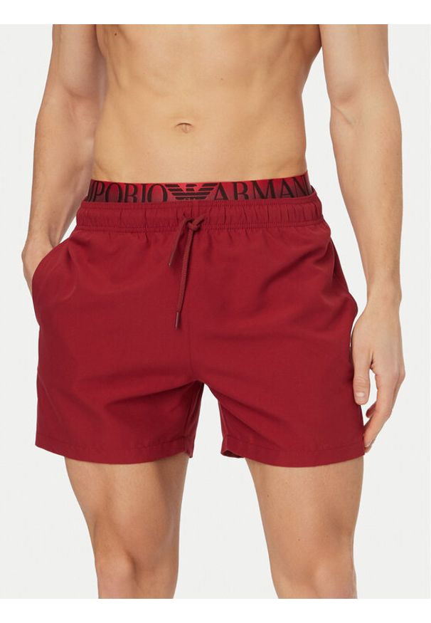 Emporio Armani Szorty sportowe EM000686 AF20432 U5050 Bordowy Regular Fit. Kolor: czerwony. Materiał: syntetyk. Styl: sportowy