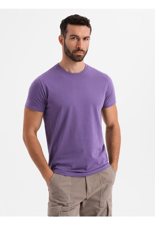 Ombre Clothing - Męski klasyczny bawełniany T-shirt BASIC - fioletowy V13 - Rozmiar: S. Okazja: na co dzień. Kolor: fioletowy. Materiał: bawełna. Styl: klasyczny