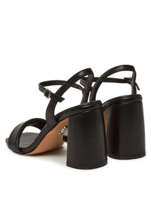 Steve Madden Sandały Mareena SM11003691 Czarny. Kolor: czarny. Materiał: skóra