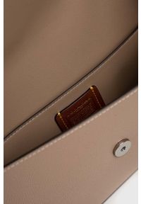Coach torebka skórzana Wyn Crossbody kolor beżowy. Kolor: beżowy. Materiał: skórzane. Rodzaj torebki: na ramię #2