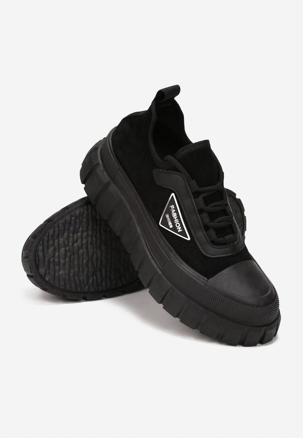 Born2be - Czarne Sneakersy Nena. Nosek buta: okrągły. Zapięcie: bez zapięcia. Kolor: czarny. Szerokość cholewki: normalna. Wzór: moro, aplikacja. Wysokość cholewki: przed kostkę. Materiał: guma, materiał, zamsz. Obcas: na platformie. Styl: rockowy, militarny
