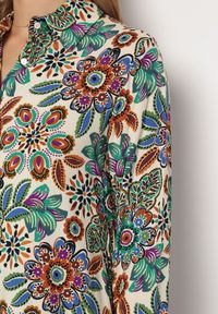 Born2be - Zielona Sukienka Koszulowa w Kwiaty z Kieszeniami Eborene. Kolor: zielony. Materiał: wiskoza, tkanina. Wzór: kwiaty. Typ sukienki: koszulowe. Długość: mini #4