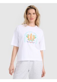 4f - 4F T-shirt oversize z nadrukiem damski - biały XL. Okazja: na co dzień. Kolor: biały. Materiał: materiał, bawełna, jersey, dzianina. Długość rękawa: krótki rękaw. Długość: krótkie. Wzór: nadruk. Styl: sportowy, klasyczny, casual