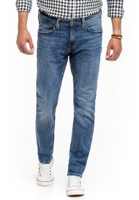 Mustang - MUSTANG VEGAS MĘSKIE SPODNIE JEANSOWE DENIM BLUE 1014037 5000 583. Okazja: na randkę, na co dzień. Długość: krótkie. Styl: klasyczny, casual, elegancki #9