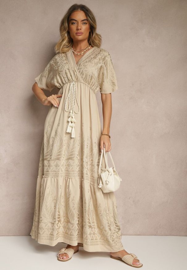 Renee - Beżowa Wiskozowa Sukienka Boho o Kopertowym Kroju z Metalicznym Haftem Redeselle. Okazja: na co dzień. Typ kołnierza: dekolt w serek. Kolor: beżowy. Materiał: wiskoza. Wzór: haft. Typ sukienki: kopertowe. Styl: boho