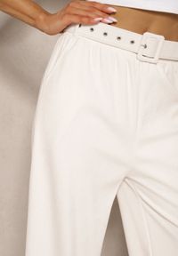 Renee - Białe Spodnie Sztruksowe o Szerokim Kroju High Waist z Paskiem Valoma. Okazja: na co dzień. Stan: podwyższony. Kolor: biały. Materiał: sztruks. Styl: casual, retro, elegancki #5