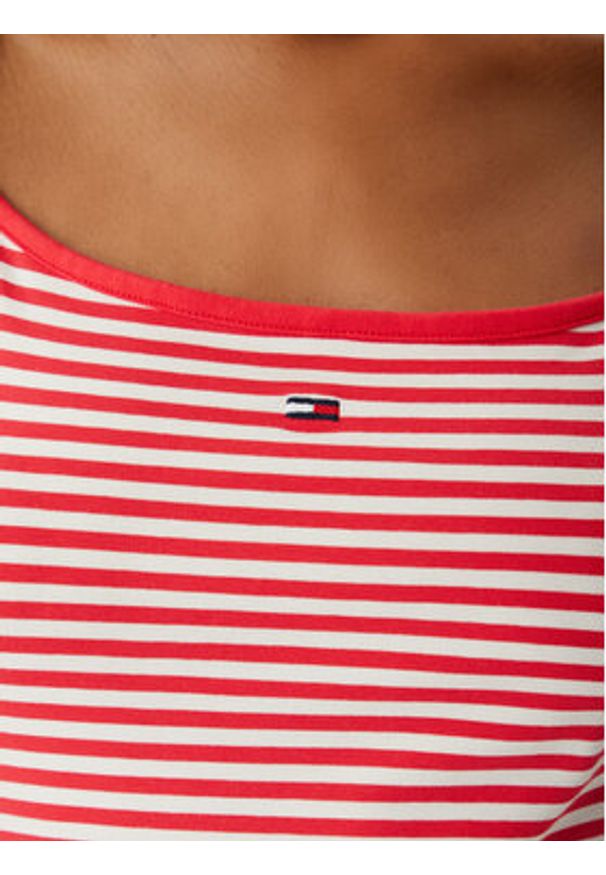 Tommy Jeans Top Essential DW0DW20675 Czerwony jasny Slim Fit. Kolor: czerwony. Materiał: bawełna