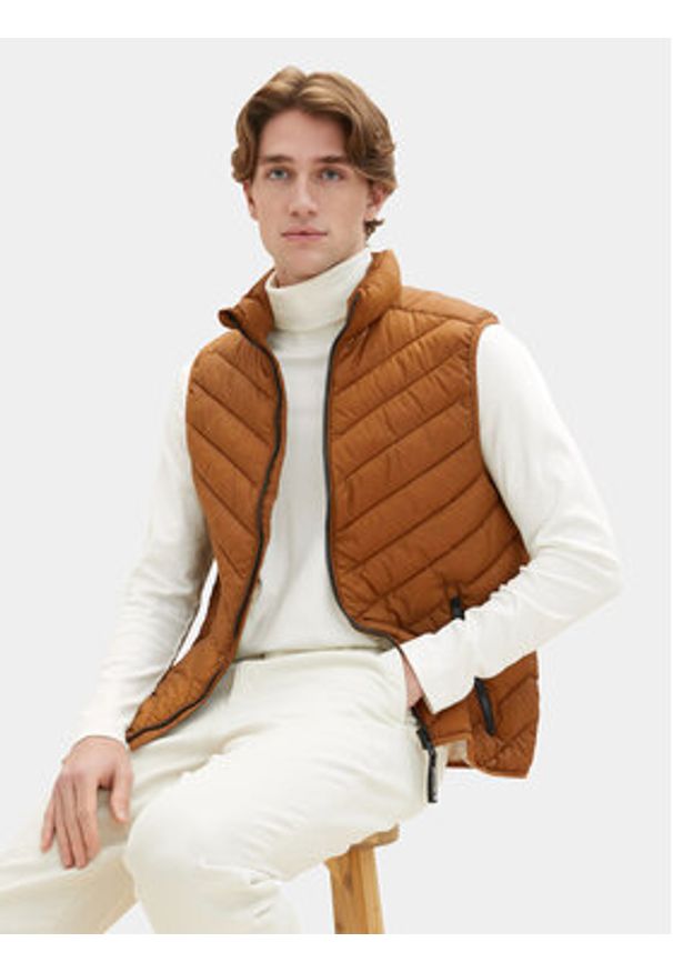 Tom Tailor Kamizelka 1036072 Brązowy Regular Fit. Kolor: brązowy. Materiał: syntetyk