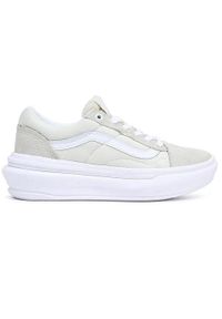 Buty do chodzenia damskie Vans Old Skool Over sportowe. Kolor: biały. Model: Vans Old Skool. Sport: turystyka piesza