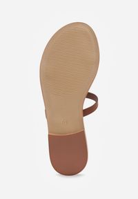 Born2be - Brązowe Klapki VICES z Dwoma Paskami i Aplikacją o Nieregularnym Kształcie Taliria. Okazja: na co dzień, na spacer. Kolor: brązowy. Materiał: prążkowany. Wzór: aplikacja. Sezon: lato. Styl: casual, klasyczny #9