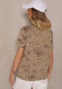 Renee - Ciemnobeżowy T-shirt z Bawełny z Motylkami Tenelesa. Okazja: na co dzień. Kolor: beżowy. Materiał: bawełna. Sezon: wiosna. Styl: klasyczny, elegancki, casual #3