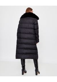 YVES SALOMON PARIS - Czarny płaszcz puchowy. Okazja: na co dzień, na spacer. Kolor: czarny. Materiał: puch. Długość rękawa: długi rękaw. Długość: długie. Wzór: aplikacja. Sezon: zima. Styl: casual #2