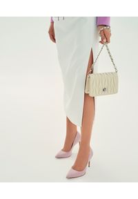 Kazar - Pikowana skórzana torebka w kolorze złamanej bieli. Materiał: skórzane. Rozmiar: małe #2