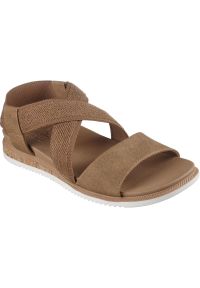 skechers - Sandały Skechers Desert Kiss Low, Kobiety. Kolor: brązowy. Materiał: materiał. Sport: fitness