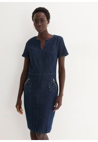 bonprix - Sukienka dżinsowa. Kolor: niebieski. Wzór: aplikacja. Typ sukienki: dopasowane, ołówkowe #1