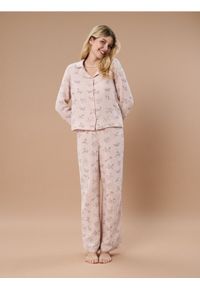 Sinsay - Muślinowa piżama z kołnierzykiem z nadrukiem w psy - różowy. Kolor: różowy. Wzór: nadruk #1