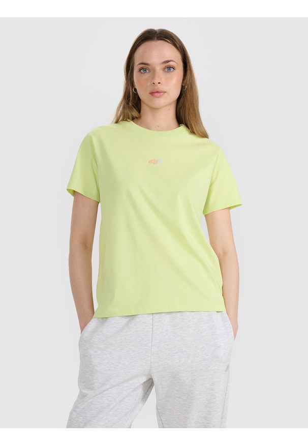 4f - 4F T-shirt oversize z nadrukiem damski - żółty XS. Okazja: na co dzień. Kolor: żółty. Materiał: jersey, tkanina, dzianina, bawełna, materiał. Długość rękawa: krótki rękaw. Długość: krótkie. Wzór: nadruk. Sezon: lato. Styl: sportowy, klasyczny, casual