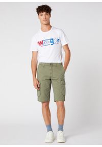 Wrangler - WRANGLER CARGO SHORT MĘSKIE SZORTY KRÓTKIE SPODENKI DUSTY OLIVE W15DKC275. Długość: krótkie