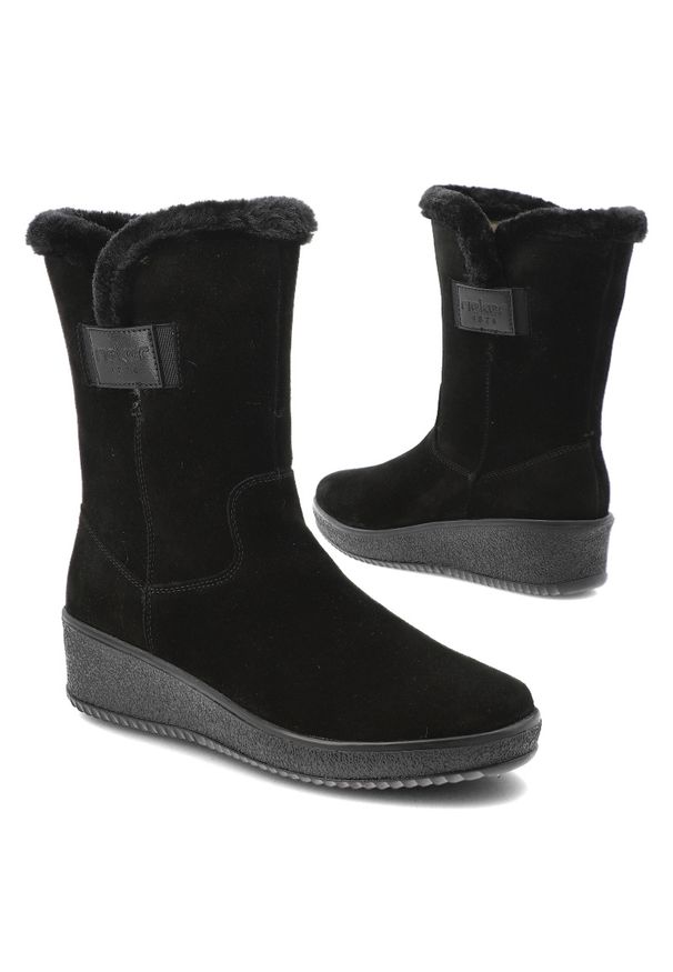 Czarne Botki Rieker Ocieplane Buty Damskie Na Koturnie. Okazja: na co dzień. Kolor: czarny. Materiał: futro, zamsz. Sezon: zima. Obcas: na koturnie. Styl: casual, klasyczny, elegancki