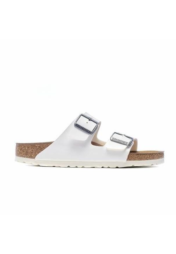 Klapki damskie Birkenstock Arizona Bf. Kolor: biały. Materiał: materiał, syntetyk. Szerokość cholewki: normalna. Sport: turystyka piesza