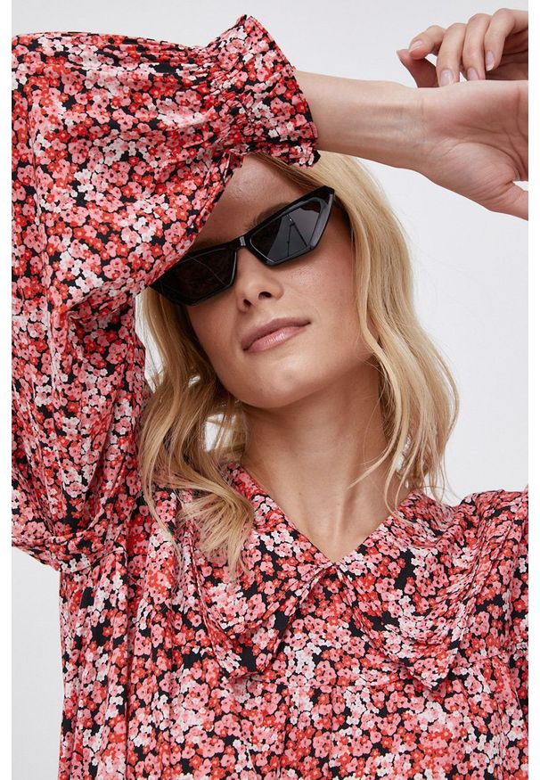 Vero Moda Sukienka bawełniana kolor różowy mini rozkloszowana. Kolor: różowy. Materiał: bawełna. Długość rękawa: długi rękaw. Typ sukienki: rozkloszowane. Długość: mini