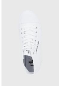Calvin Klein Jeans - Trampki. Nosek buta: okrągły. Zapięcie: sznurówki. Kolor: biały. Materiał: guma #4