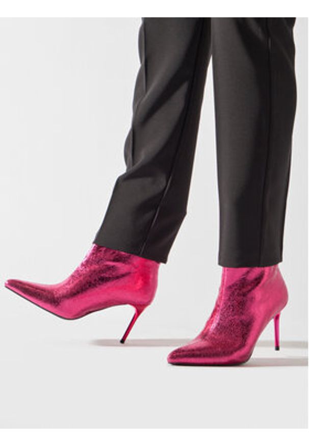 Steve Madden Botki Lyricals Bootie SM11002592 SM11002592-LMP Różowy. Kolor: różowy. Materiał: skóra