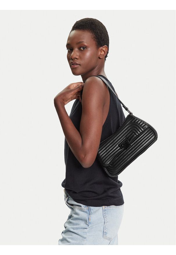 Steve Madden Torebka Bkes SM13001723 Czarny. Kolor: czarny. Materiał: skórzane