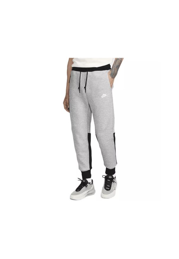 Spodnie sportowe męskie Nike Tech Fleece. Kolor: wielokolorowy, czarny, szary. Materiał: dresówka