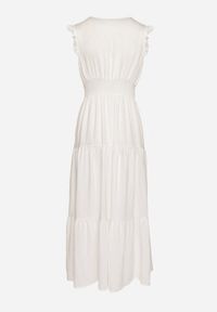 Born2be - Biała Wiskozowa Sukienka z Falbankami Sadoline. Okazja: na co dzień. Typ kołnierza: kołnierz z falbankami. Kolor: biały. Materiał: wiskoza. Styl: boho, casual #2