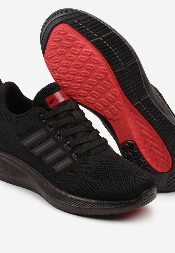 Born2be - Czarne Buty Sportowe Snekaersy z Ozdobnymi Paskami Dovalora. Okazja: na co dzień. Zapięcie: pasek. Kolor: czarny. Materiał: jeans. Wzór: paski