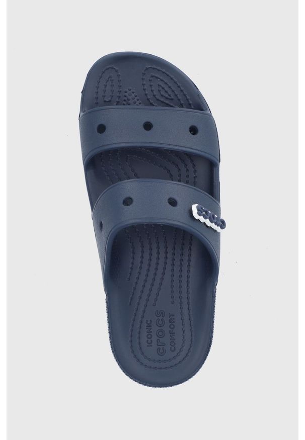 Crocs Klapki damskie kolor granatowy. Kolor: niebieski. Materiał: materiał, guma. Wzór: gładki. Obcas: na obcasie. Wysokość obcasa: niski