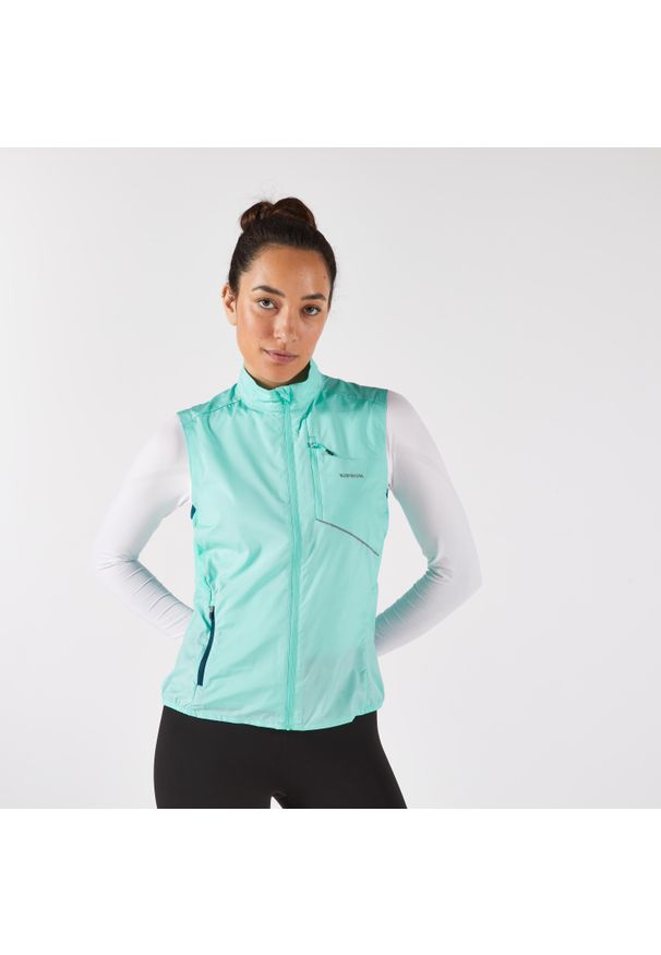 KIPRUN - Kamizelka do biegania damska Kiprun Run Wind 500. Kolor: niebieski, wielokolorowy, zielony. Materiał: poliester, materiał, elastan. Długość rękawa: bez rękawów. Sport: bieganie