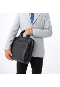 Wittchen - Męska torba na laptopa z dodatkową kieszenią z przodu czarna. Kolor: czarny. Materiał: skóra ekologiczna. Styl: casual, klasyczny, biznesowy #4