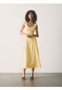 Reserved - Sukienka midi z bawełną - jasnożółty. Kolor: żółty. Materiał: bawełna. Długość: midi #1