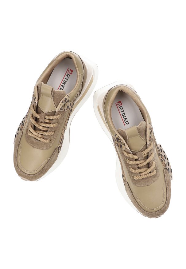 Beżowe Sneakersy Artiker Modne Obuwie Damskie Panterka. Kolor: beżowy. Materiał: materiał. Wzór: motyw zwierzęcy