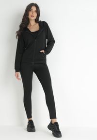 Born2be - Czarny Komplet Sportowy 3-częściowy Bluza Legginsy i Top Fika. Kolor: czarny. Sport: turystyka piesza