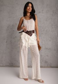 Renee - Beżowy Eteryczny Komplet z Koronką i Falbankami Top i Spodnie Wide Leg Pretilaine. Kolor: beżowy. Materiał: koronka. Wzór: koronka #2