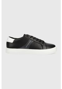 Calvin Klein Jeans sneakersy kolor czarny. Nosek buta: okrągły. Zapięcie: sznurówki. Kolor: czarny. Materiał: guma, materiał