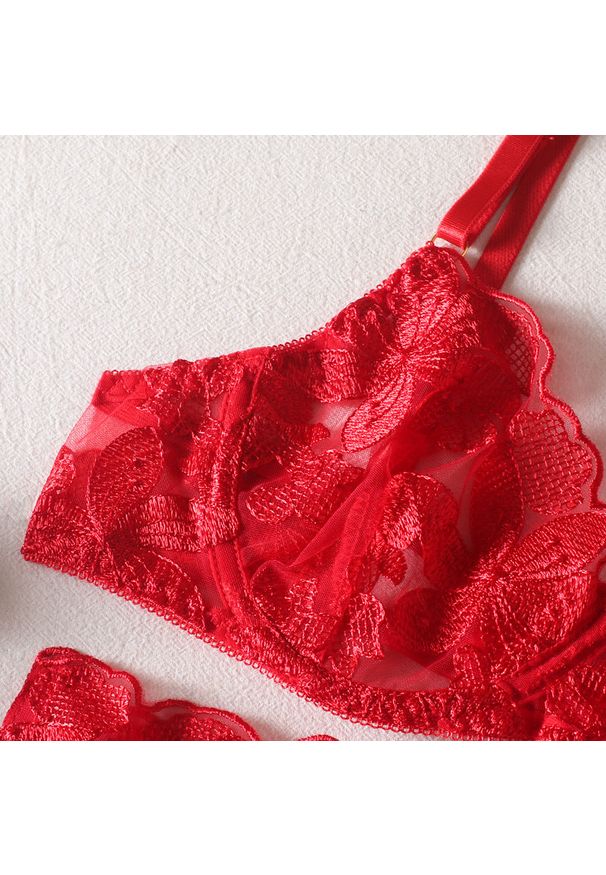 Intica - Komplet bielizny z regulowanymi paskami i przezroczystymi wstawkami Zakira. Kolor: niebieski. Materiał: materiał, skóra. Wzór: paski