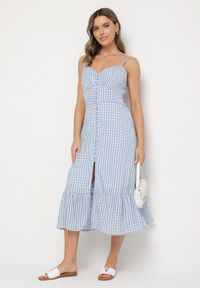 Born2be - Niebieska Sukienka Rozkloszowana na Ramiączkach z Guzikami z Wiskozą Efrinelle. Okazja: na co dzień. Typ kołnierza: dekolt w kształcie V. Kolor: niebieski. Materiał: wiskoza. Długość rękawa: na ramiączkach. Typ sukienki: rozkloszowane. Styl: casual, elegancki #3