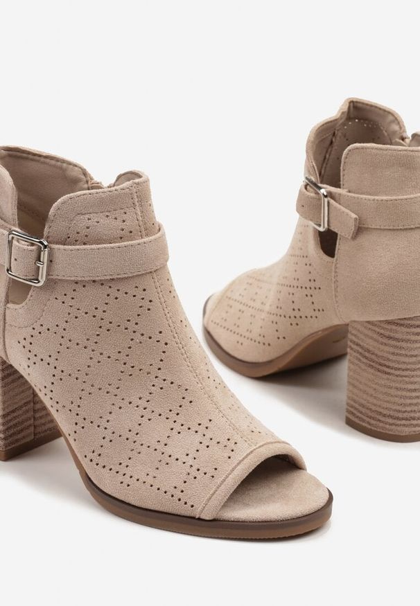 Born2be - Beżowe Sandały w Stylu Botków na Obcasie z Ażurową Cholewką Tunava. Okazja: na co dzień. Kolor: beżowy. Materiał: jeans. Wzór: ażurowy. Obcas: na obcasie. Styl: elegancki, casual. Wysokość obcasa: średni