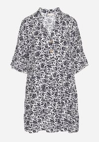 Born2be - Biało-Granatowa Bawełniana Sukienka w Kwiaty o Rozkloszowanym Kroju Jenaleira. Okazja: na co dzień. Typ kołnierza: dekolt w serek. Kolor: biały. Materiał: bawełna. Długość rękawa: krótki rękaw. Wzór: kwiaty. Styl: klasyczny, casual #5