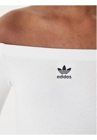 Adidas - adidas Bluzka Essentials KE3153 Biały Slim Fit. Kolor: biały. Materiał: bawełna #5