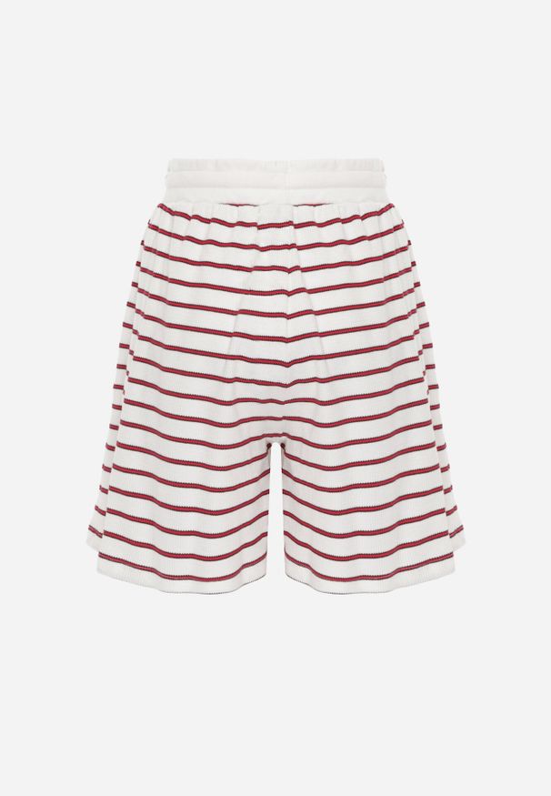 Born2be - Czerwono-Białe Bawełniane Szorty w Paski z Wysokim Stanem w Stylu Casual Naunea. Okazja: na co dzień. Stan: podwyższony. Kolor: czerwony. Materiał: bawełna. Długość: długie. Wzór: paski. Sezon: lato. Styl: casual