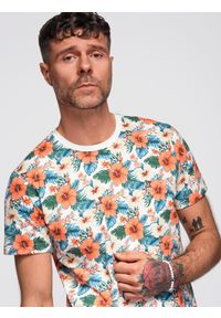 Ombre Clothing - T-shirt męski bawełniany w kwiatowy wzór full print – biały V1 - Rozmiar: XL. Okazja: na co dzień, na spacer. Kolor: biały. Materiał: bawełna. Długość rękawa: krótki rękaw. Długość: krótkie. Wzór: nadruk, kwiaty. Sezon: lato. Styl: wakacyjny, casual, elegancki #3