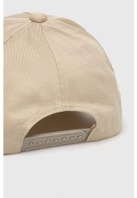 Armani Exchange czapka bawełniana kolor beżowy z aplikacją. Kolor: beżowy. Materiał: bawełna. Wzór: aplikacja #2