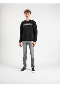 Les Hommes Bluza | LLH401-758P | Round Neck Sweater | Mężczyzna | Czarny. Okazja: na co dzień. Kolor: czarny. Materiał: bawełna. Wzór: nadruk. Styl: casual #4