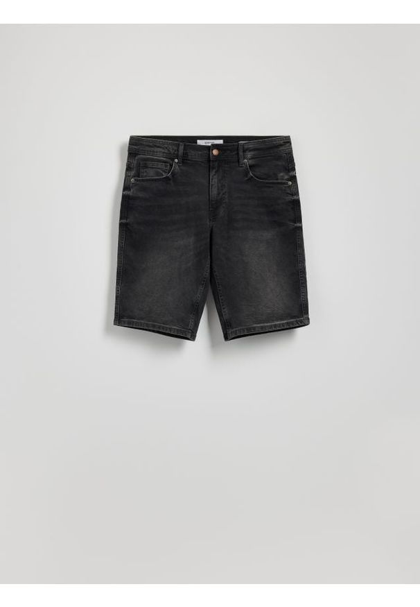 Reserved - Jeansowe szorty slim fit - szary. Kolor: szary. Materiał: jeans