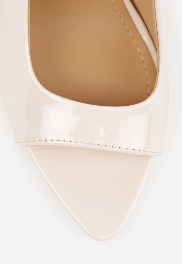 Renee - Beżowe Sandały VICES na Szpilce z Lakierowanym Wykończeniem Nesamenis. Zapięcie: sprzączka. Kolor: beżowy. Materiał: lakier. Obcas: na szpilce. Styl: elegancki, klasyczny